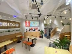 门宽18米 十字路口拐角店 糖水铺  滕王阁景区旁 旁边有蜜雪、洪都大拇指、绿滋肴超市 