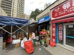 小区出入口快递店 日派件1600件 5毛5一件 日寄件30件左右