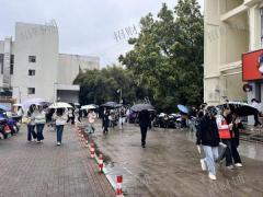 1万多大学 校内唯一商业街临榆炸鸡 月做10万左右 外卖月做9000单