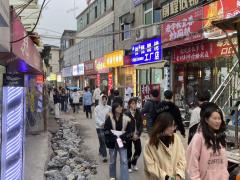 1.5万人左右大学门口临街店  行业不限 餐饮、小吃、奶茶、水果都可以做