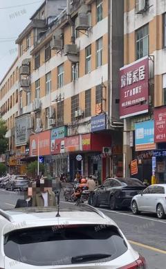 沈桥路商业街 十字路口 拐角店 门宽30米 上下两层可分租也可整租