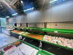 两所大学门口唯一商业街独家水果店  日营业额2000多