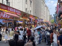 万寿宫正门口临街店招租 可分租  精装修  餐饮设备齐全 有独立厨房