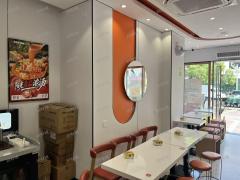 张亮麻辣烫转让 日营业额3000左右 ，附近品牌店扎堆 也可空转 行业不限