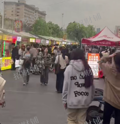 3万多人门口商业街小吃店转让 也可空转 行业不限