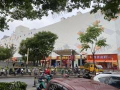西湖区万达广场对面 西北面馆 日营业额3000左右 开了7年 隔壁是塔斯汀  