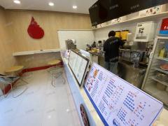 1.5万多人大学门口唯一奶茶店外卖上半年每天150多单 下半年300单左右 店主可教可带