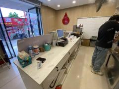 1.5万多人大学门口唯一奶茶店外卖上半年每天150多单 下半年300单左右 店主可教可带