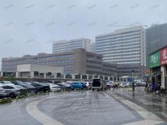 医院 、学校、 小区都在附近招租 行业不限 免租期三个月