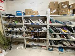 一个人就是开的快递店 日派件800左右 4毛一票 日寄件50件左右