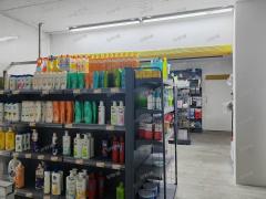 4400多户小区 ，6年老店 ，便利店， 日营业额5000元， 附带快递 烟草证24档  带阁楼可住人