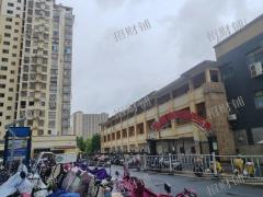 麦当劳旁餐饮店转让，小区出入口 楼上就写字楼和公寓