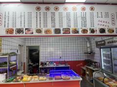 十字路口 水煮店转让 日营业额2000多 开了一年多 上下两层 楼上可住人