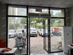 十字路口 水煮店转让 日营业额2000多 开了一年多 上下两层 楼上可住人