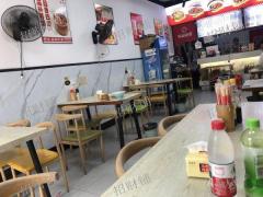 六年老店 小区门口独一家粉面店 每天能做1500左右