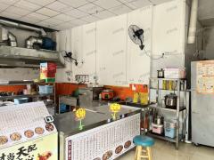 三所大学旁餐饮店转让 双门头 门宽10米 上下两层 日营业额2000左右
