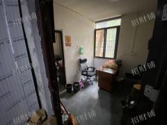 开了四年生鲜超市日营业额13000左右 可查流水，门口自带快递 日派件2600票左右