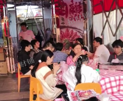 日营业额10000左右 烧烤店 通三相电  接手即可营业
