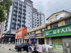 双门头 门宽16米  开了五年 黄焖鸡店 日营业额2500左右