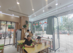 写字楼下 双门头 门宽8米餐饮店 门口可外摆 通三相电