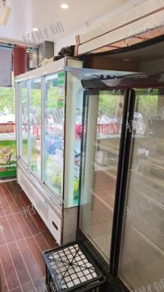 一万多人大学 五年老店 水果店转让 日营业额2000左右