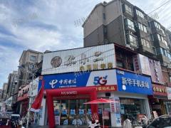 新洪城大市场对面 开了13年的餐饮店  不要转让费送厨房设备
