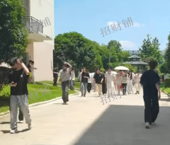 大学校内 全新美食城   全品类招租 行业不限 校内没有商业街
