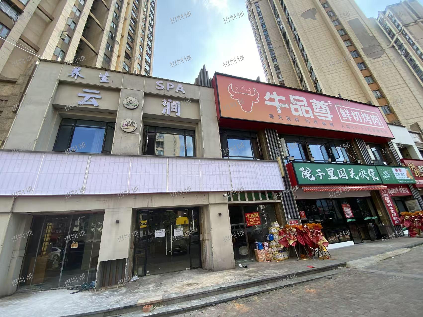 双小区门口 三门头  上下两层  门宽16米 通三相电 可接天然气 可分租