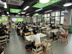 江西科技学院4W师生 400平档口招租有独立电梯