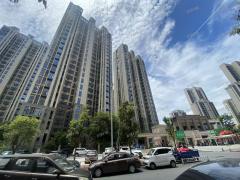 2000多户小区 双小区门口 开了三年早餐店 只卖早上一餐  能卖1200左右  双门头 可外摆