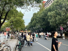 1.6万多人大学 校内全新商业街 靠近17栋宿舍楼 缺餐饮小吃、水煮、江西小炒等等行业不限