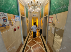 八一广场  33间客房  精装修   全部是明房  有大床房 商务标间 商务套房