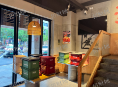 双门头 拐角烧烤店  门宽20米   日营业额一万左右 可接天然气