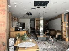 万达金街临街一楼 房东直租 门宽20米 隔壁是星巴克
