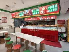 八一馆地铁口旁 拐角麻辣烫店  展示面8.5米 门口可外摆 带阁楼   