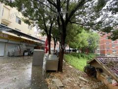 4万多人大学蜜雪冰城隔壁店转让 靠近10多栋宿舍楼 行业不限