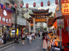 蛤蟆街美食一条街 火锅店转让 日营业额5000左右